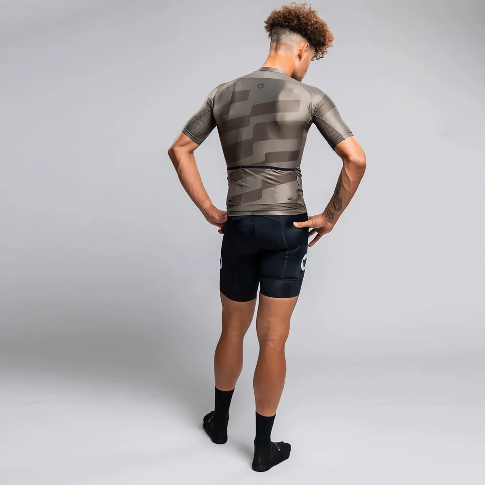 Men's Essentials TOUR Jersey 2.0 - Sand - Image 2