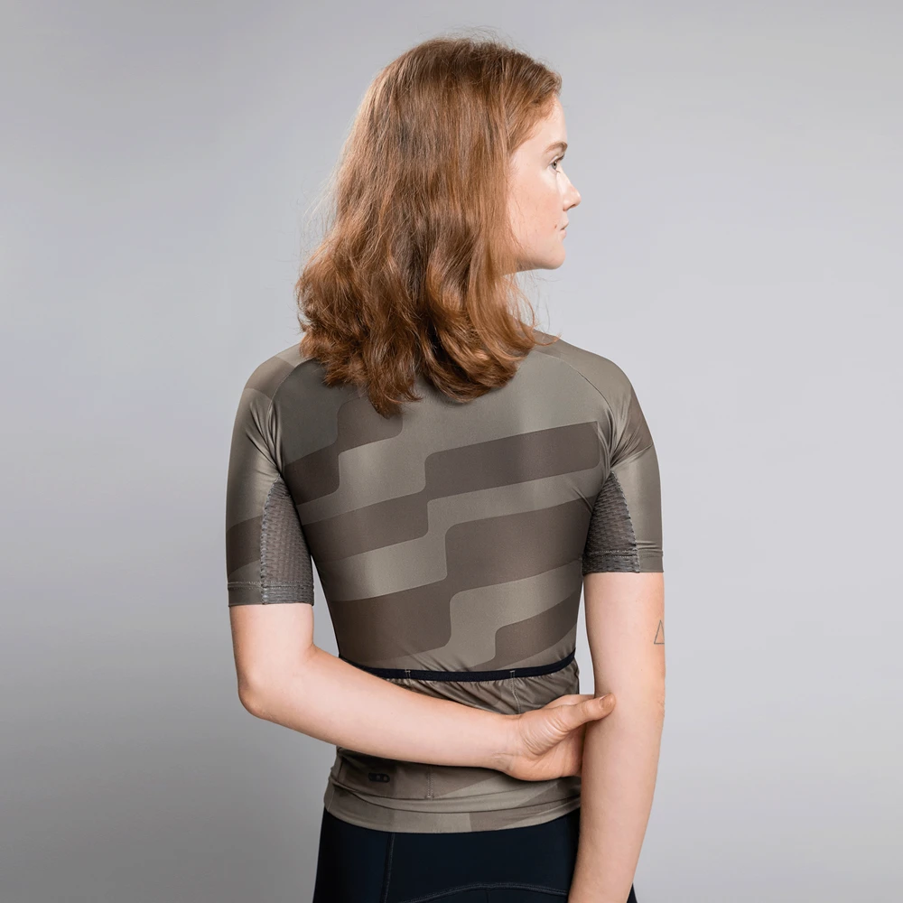 Women's Essentials TOUR Jersey 2.0 - Sand - Image 2